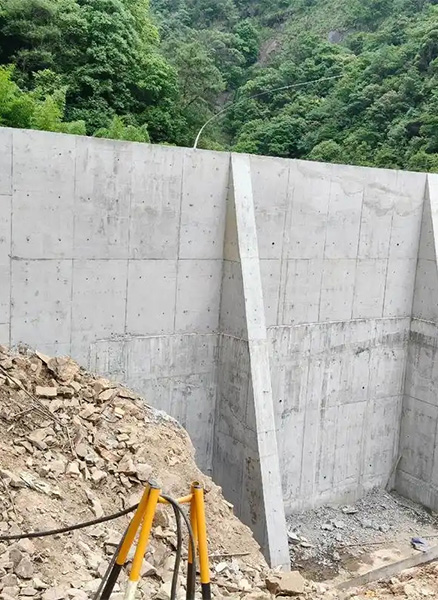 沧州吴桥县重力式挡土墙